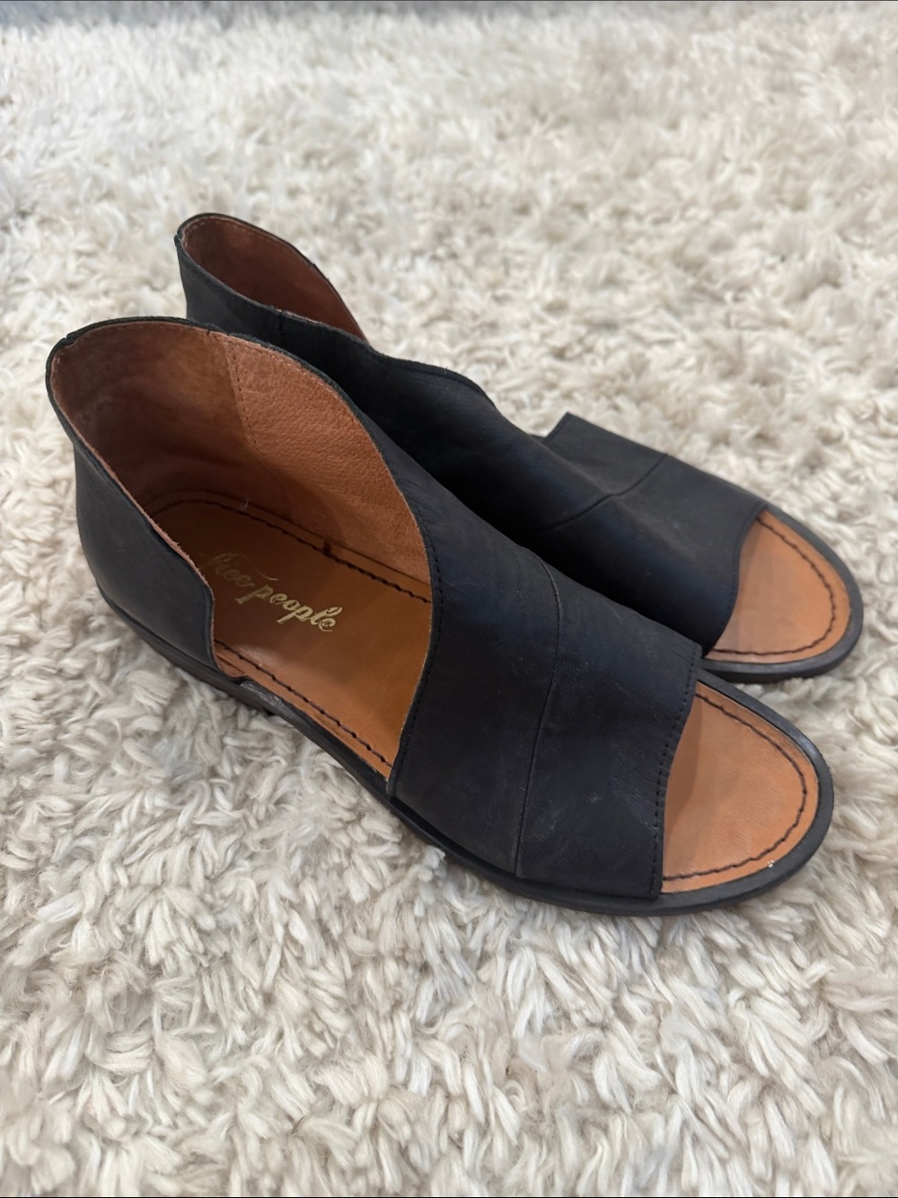 Free People Black Leather Open Toe Flats Sandals Size 38